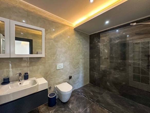DENİZ MANZARALI ALANYA KARGICAKTA VATANDAŞLIĞA UYGUN 6+2 VİLLA