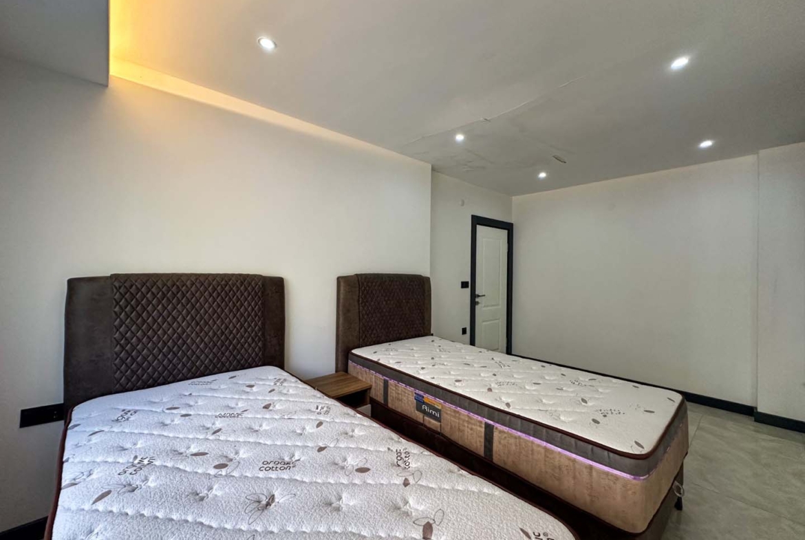 DENİZ MANZARALI ALANYA KARGICAKTA VATANDAŞLIĞA UYGUN 6+2 VİLLA
