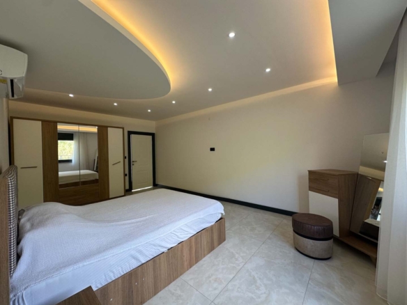 DENİZ MANZARALI ALANYA KARGICAKTA VATANDAŞLIĞA UYGUN 6+2 VİLLA