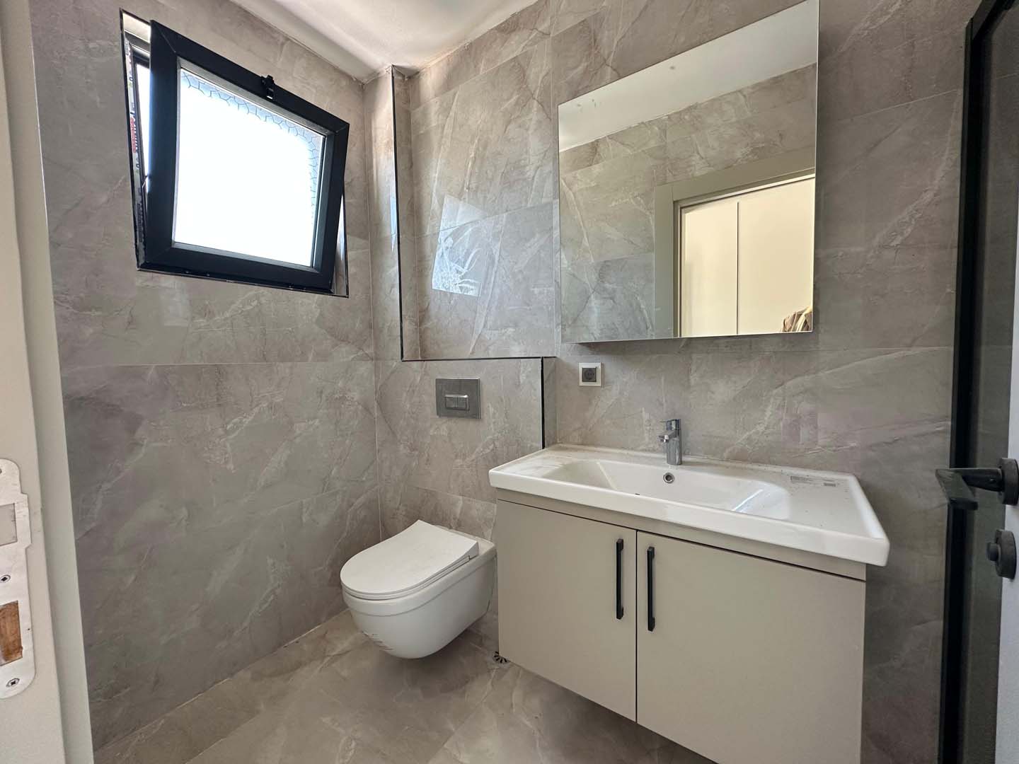 WhatsApp Image 2026-05-18 at 19.30.20 (1) Döşemealtı Altınkale de Özel Havuzlu Lüks Villa Sitesi