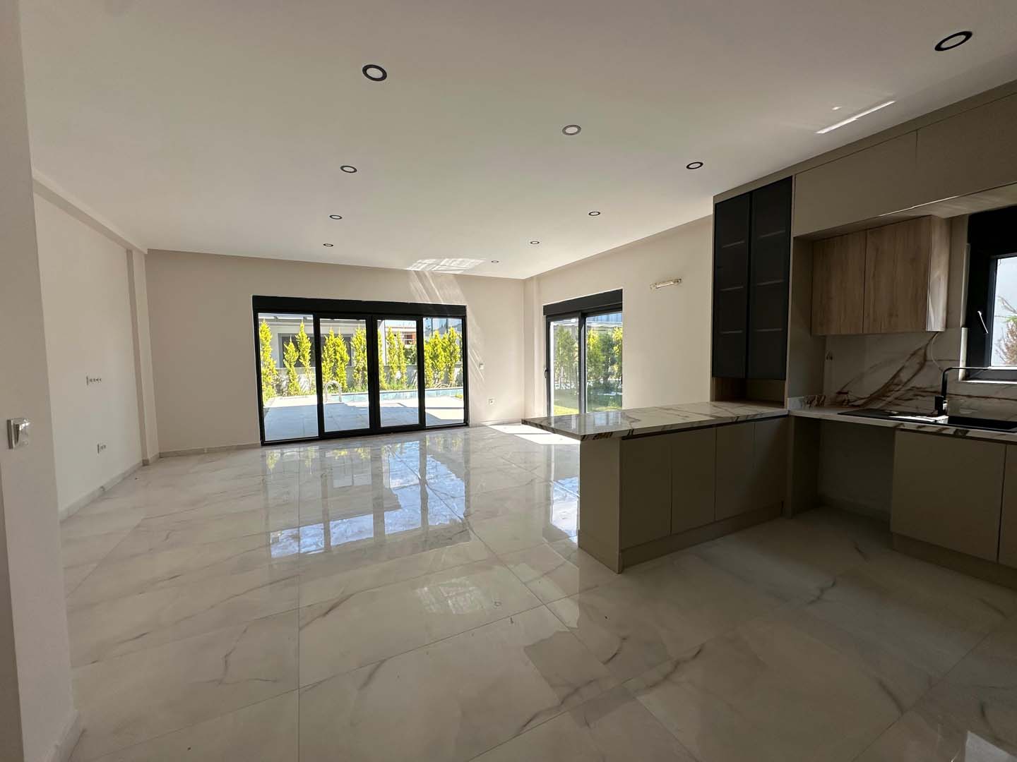 WhatsApp Image 2026-05-18 at 19.30.21 (4) Döşemealtı Altınkale de Özel Havuzlu Lüks Villa Sitesi