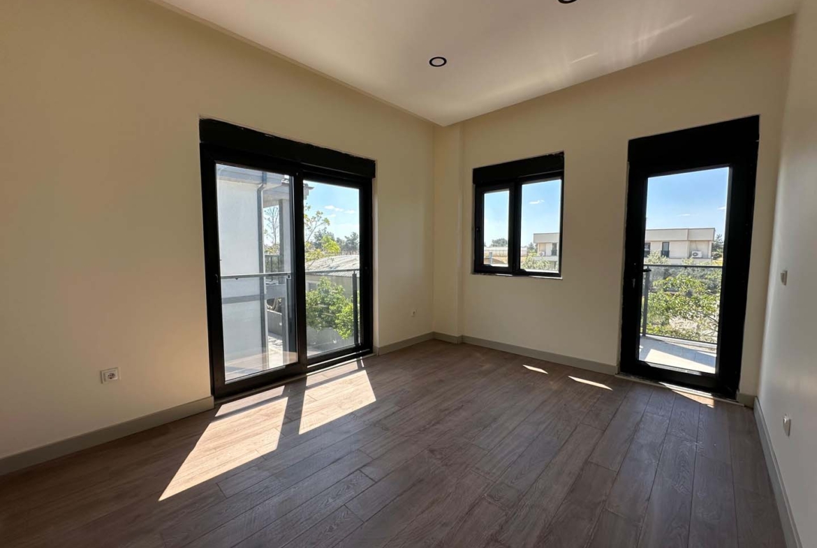 Döşemealtı Altınkale de Özel Havuzlu Lüks Villa Sitesi