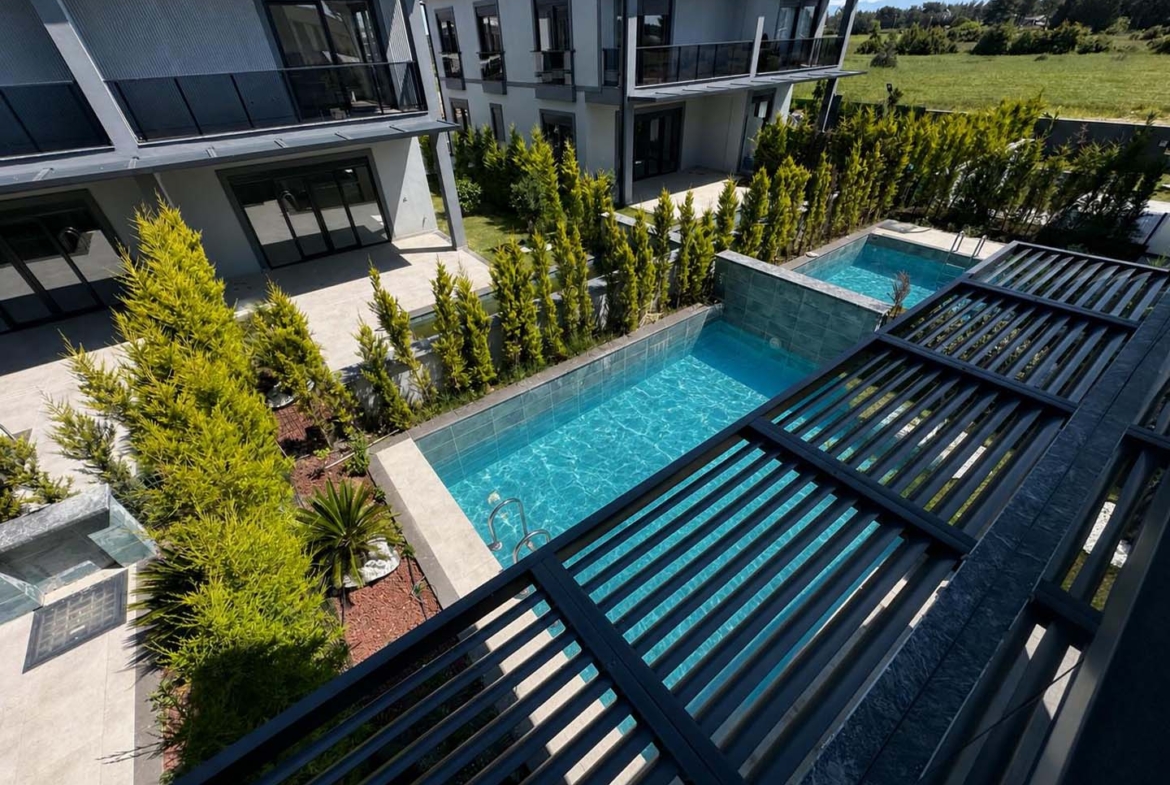 Döşemealtı Altınkale de Özel Havuzlu Lüks Villa Sitesi