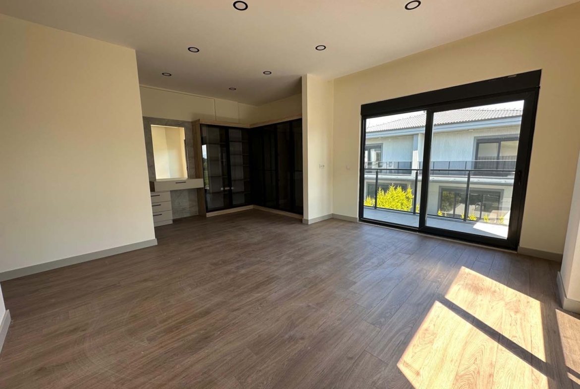 Döşemealtı Altınkale de Özel Havuzlu Lüks Villa Sitesi