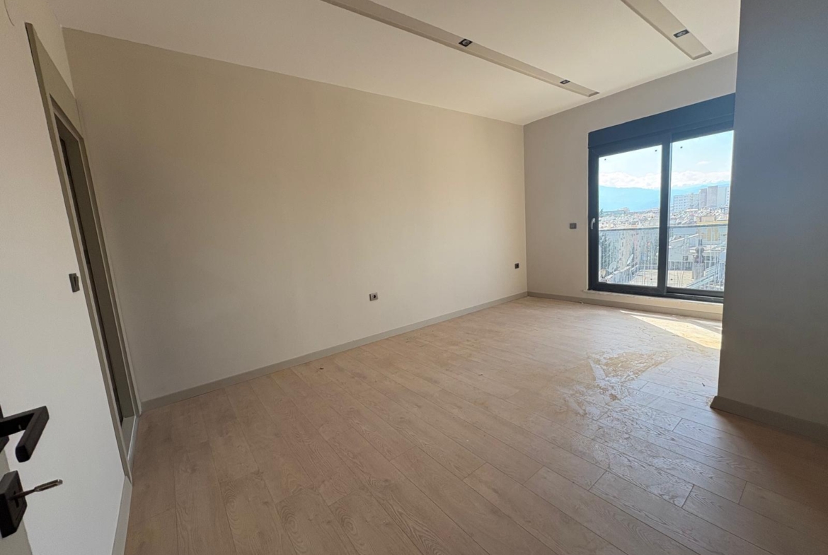Muratpaşa Varlık Mahallesi’nde Satılık Lüks 3+1 Sıfır Yerden Isıtmalı Dubleks Daire