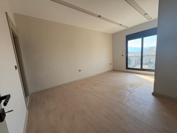 Muratpaşa Varlık Mahallesi’nde Satılık Lüks 3+1 Sıfır Yerden Isıtmalı Dubleks Daire