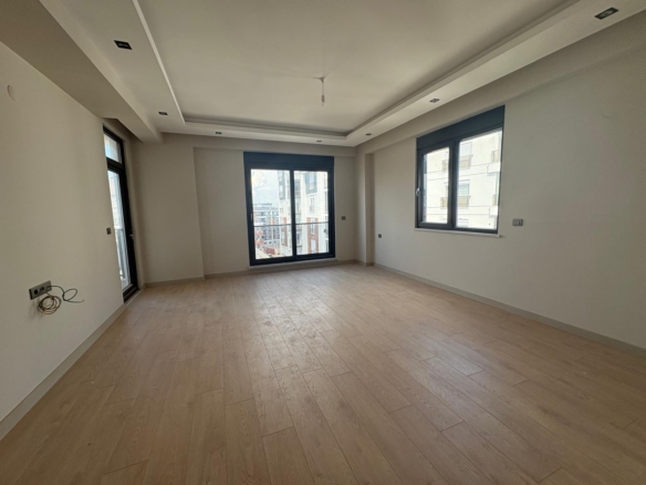 Muratpaşa Varlık Mahallesi’nde Satılık Lüks 3+1 Sıfır Yerden Isıtmalı Dubleks Daire