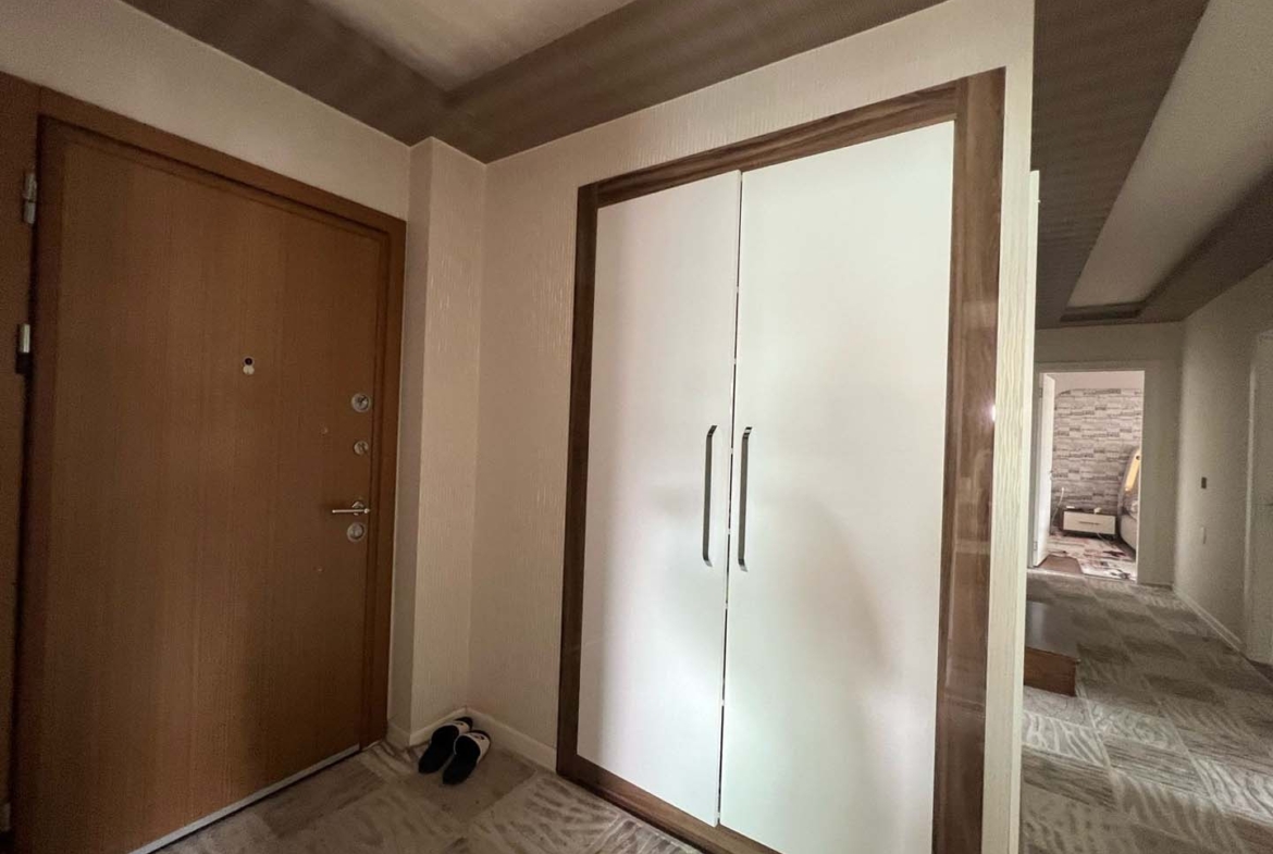 Güzeloba’da Kapalı Otoparklı Lüks Site İçinde 4+1 Satılık Daire