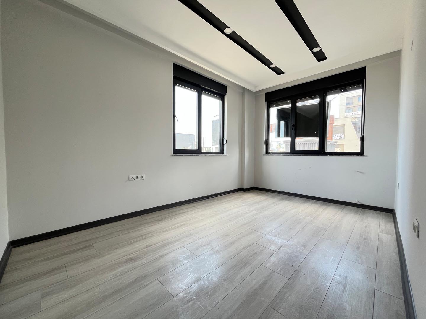 Antalya Altıntaş Sea Garden Sitesinde Yatırım Fırsatı Satılık 2+1 Havuzlu ve Bahçeli Daire