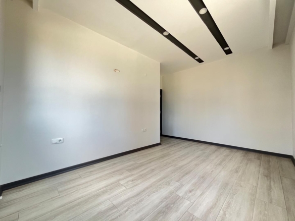 Antalya Altıntaş Sea Garden Sitesinde Yatırım Fırsatı Satılık 2+1 Havuzlu ve Bahçeli Daire
