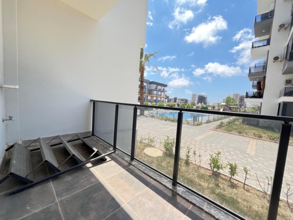 Antalya Altıntaş Sea Garden Sitesinde Yatırım Fırsatı Satılık 2+1 Havuzlu ve Bahçeli Daire