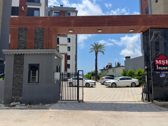 Antalya Altıntaş Sea Garden Sitesinde Yatırım Fırsatı Satılık 2+1 Havuzlu ve Bahçeli Daire