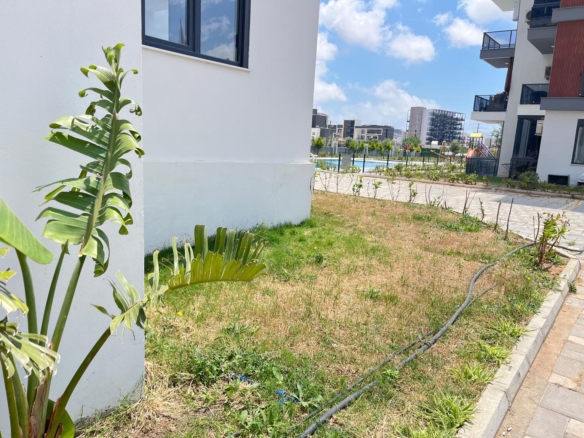 Antalya Altıntaş Sea Garden Sitesinde Yatırım Fırsatı Satılık 2+1 Havuzlu ve Bahçeli Daire