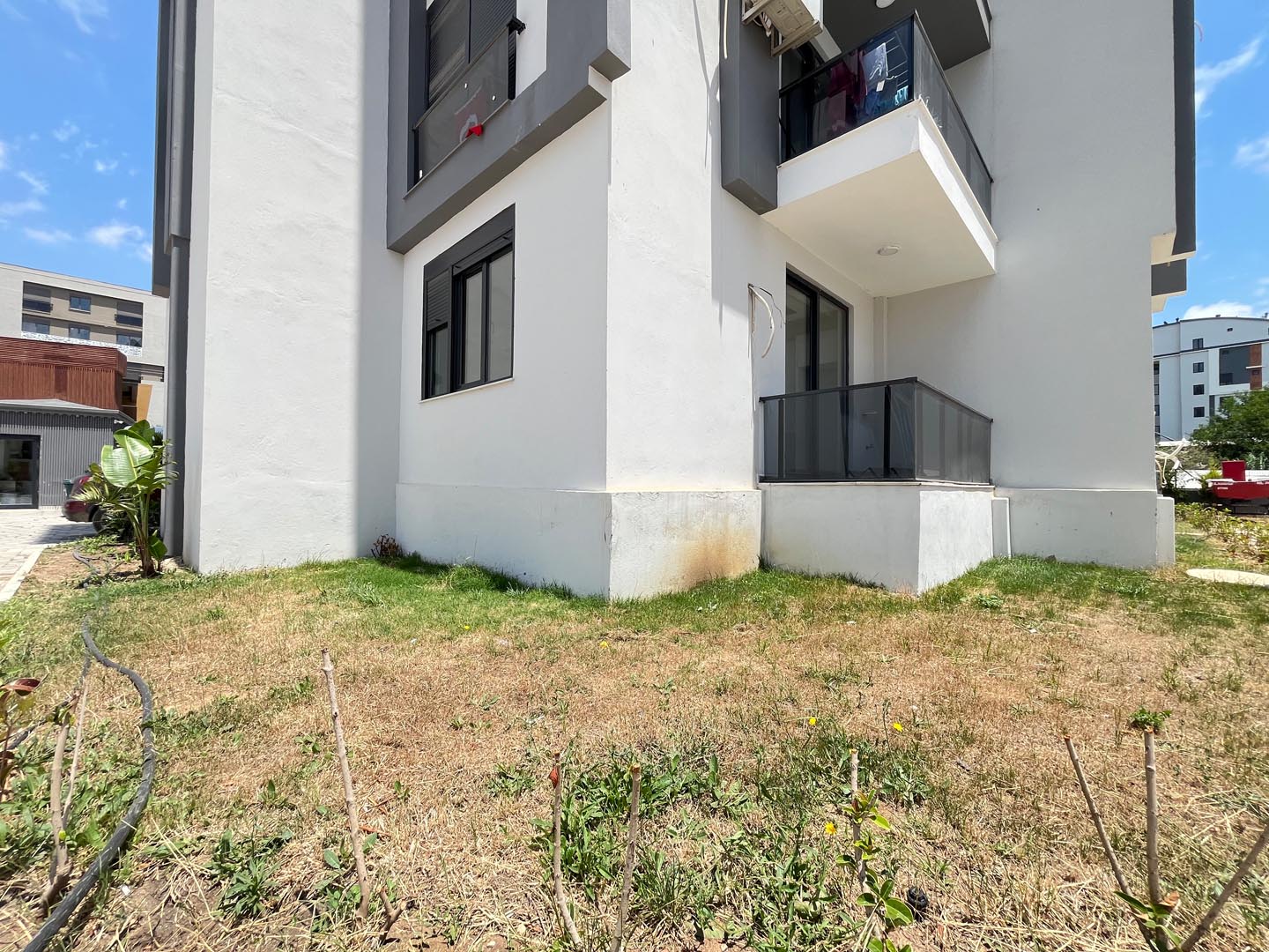 Antalya Altıntaş Sea Garden Sitesinde Yatırım Fırsatı Satılık 2+1 Havuzlu ve Bahçeli Daire