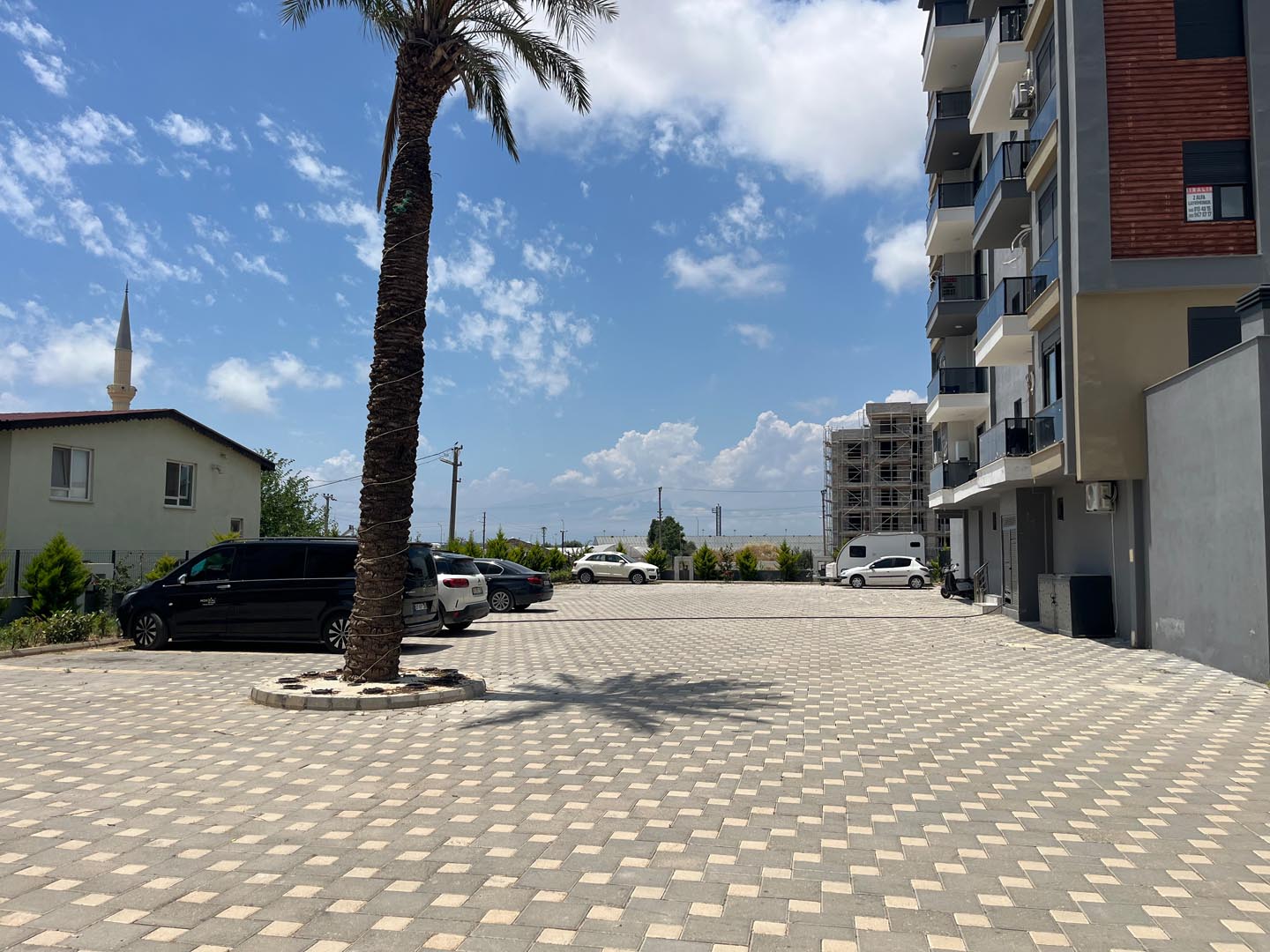 Antalya Altıntaş Sea Garden Sitesinde Yatırım Fırsatı Satılık 2+1 Havuzlu ve Bahçeli Daire