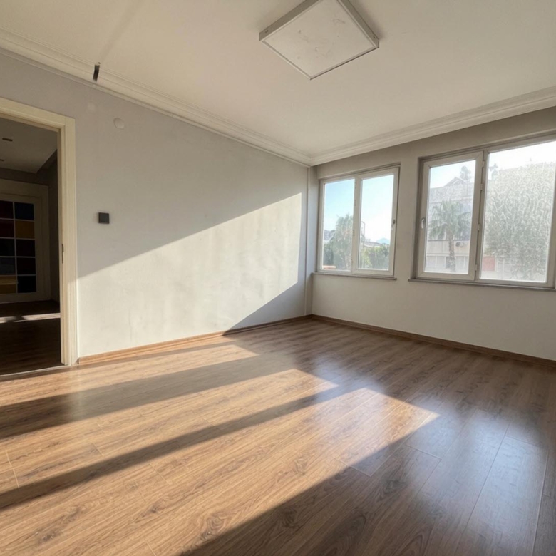 ŞİRİNYALI İSMET GÖKŞEN CD. TABELA DEĞERLİ MUVAFAKATLI OFİS