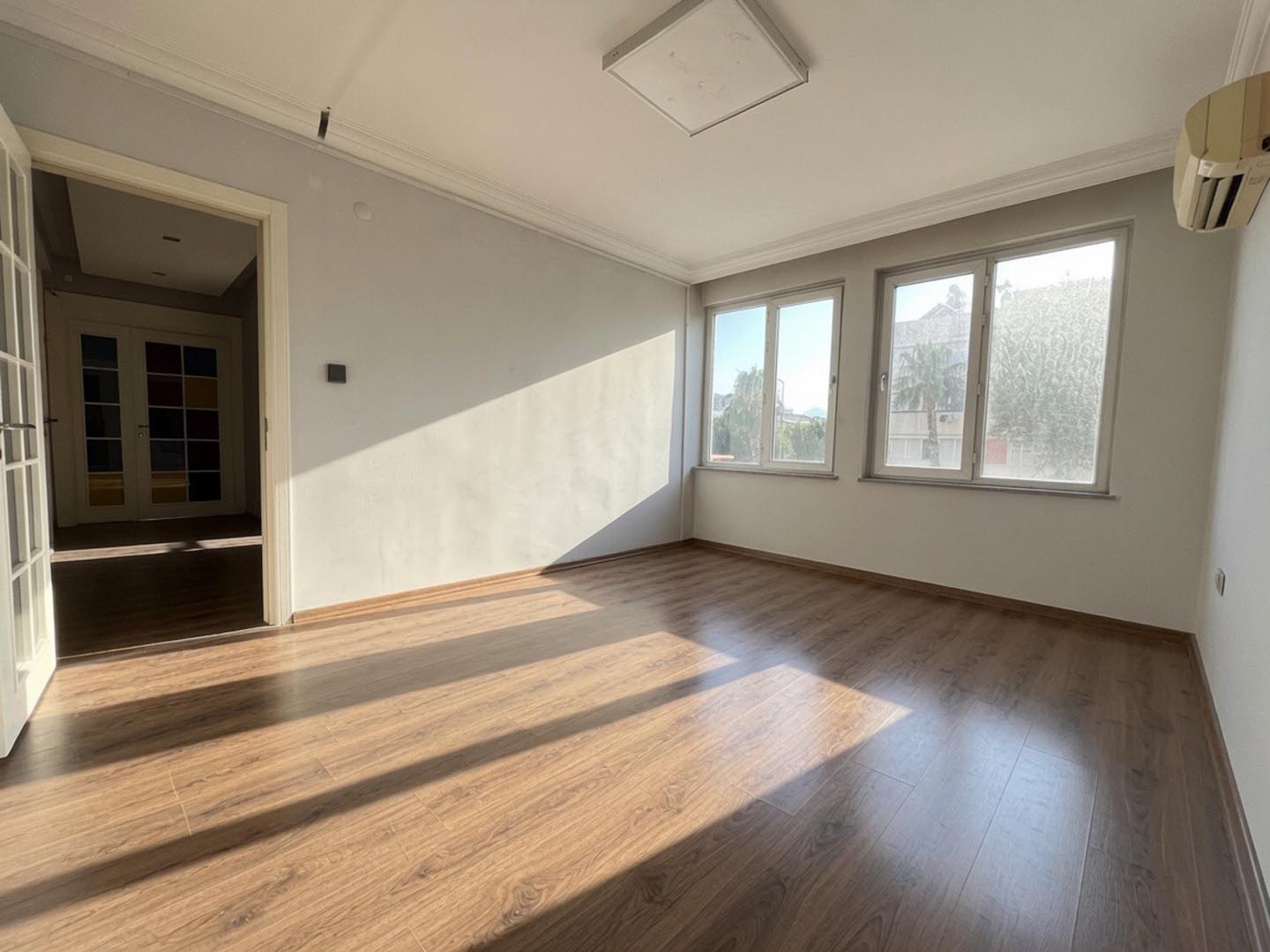 ŞİRİNYALI İSMET GÖKŞEN CD. TABELA DEĞERLİ MUVAFAKATLI OFİS