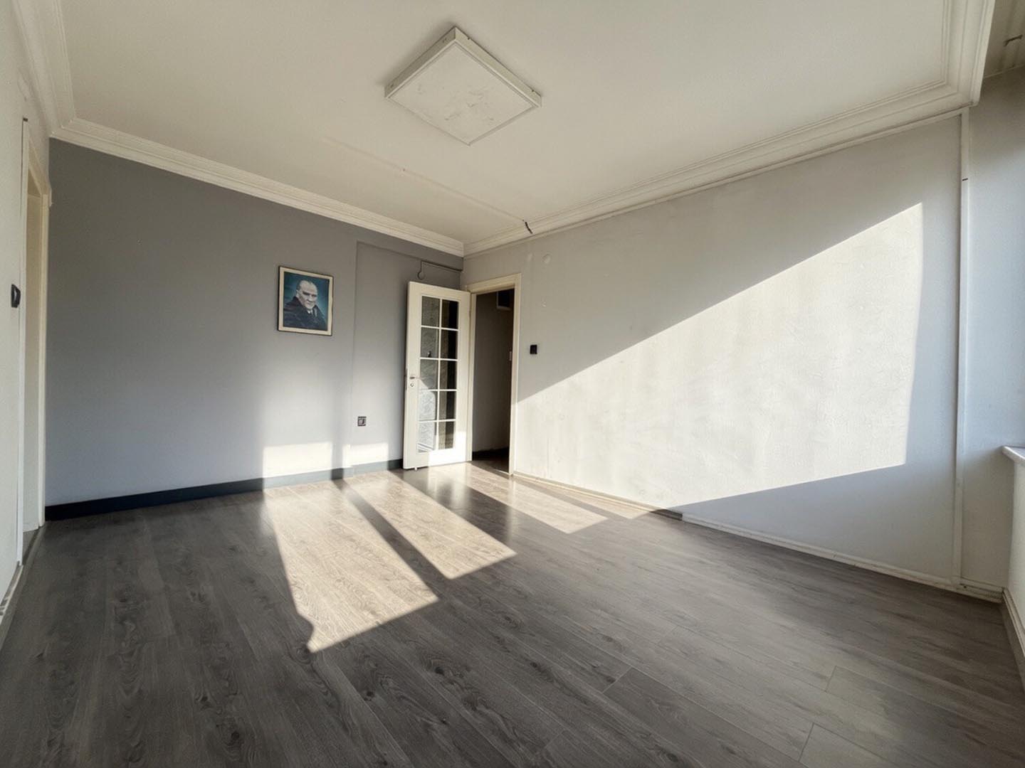 ŞİRİNYALI İSMET GÖKŞEN CD. TABELA DEĞERLİ MUVAFAKATLI OFİS