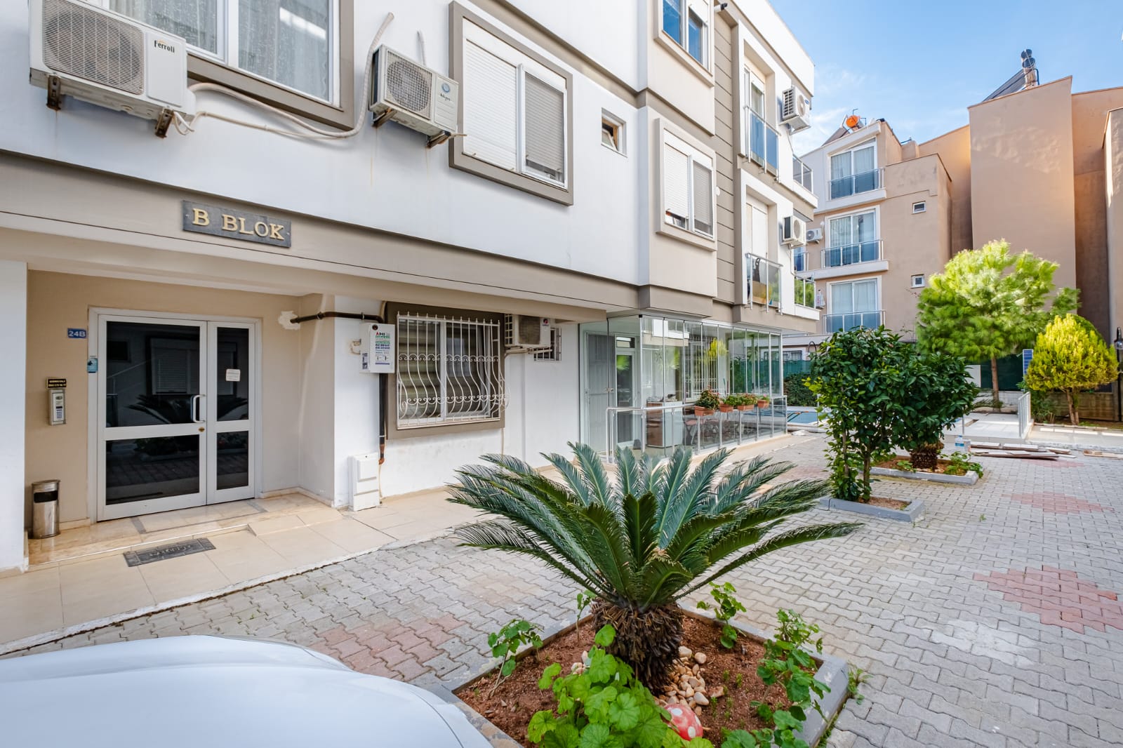 Güzeloba Anadolu Hastanesi Arkası, Havuzlu Sitede Lüks 2+1 Kiral
