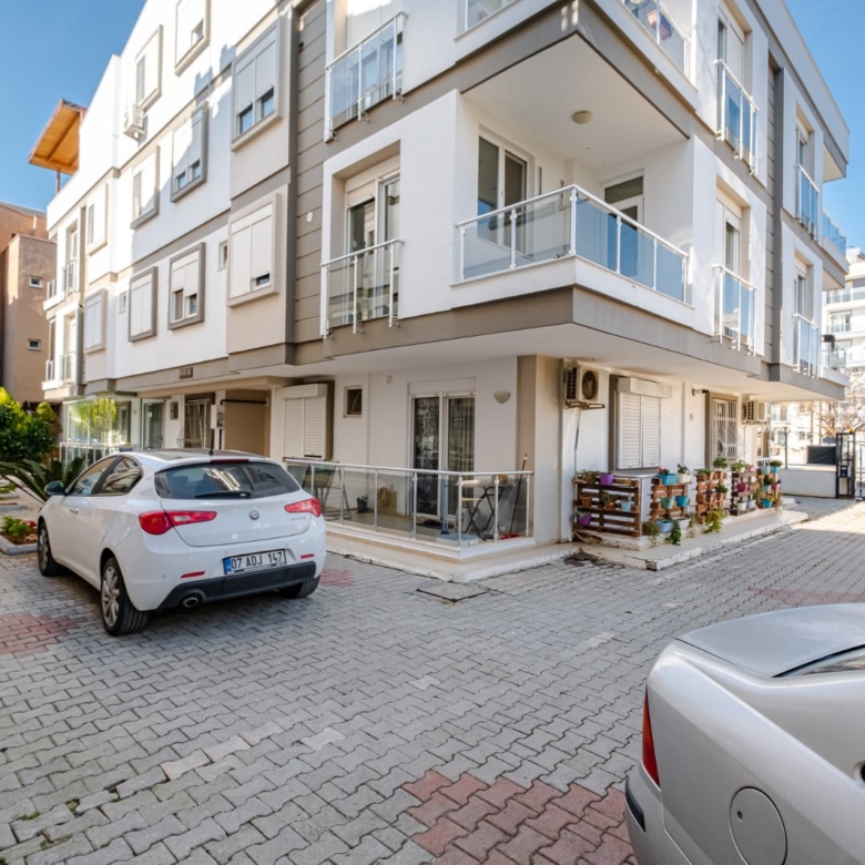 Güzeloba Anadolu Hastanesi Arkası, Havuzlu Sitede Lüks 2+1 Kiral