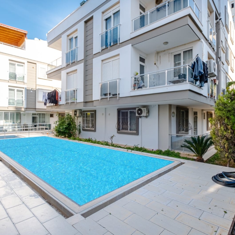 Güzeloba Anadolu Hastanesi Arkası, Havuzlu Sitede Lüks 2+1 Kiral