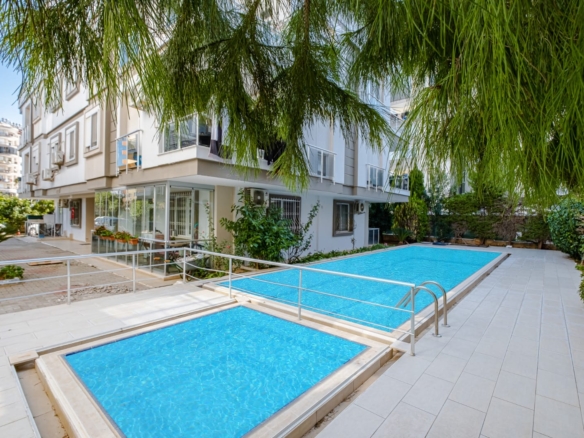 Güzeloba Anadolu Hastanesi Arkası, Havuzlu Sitede Lüks 2+1 Kiral