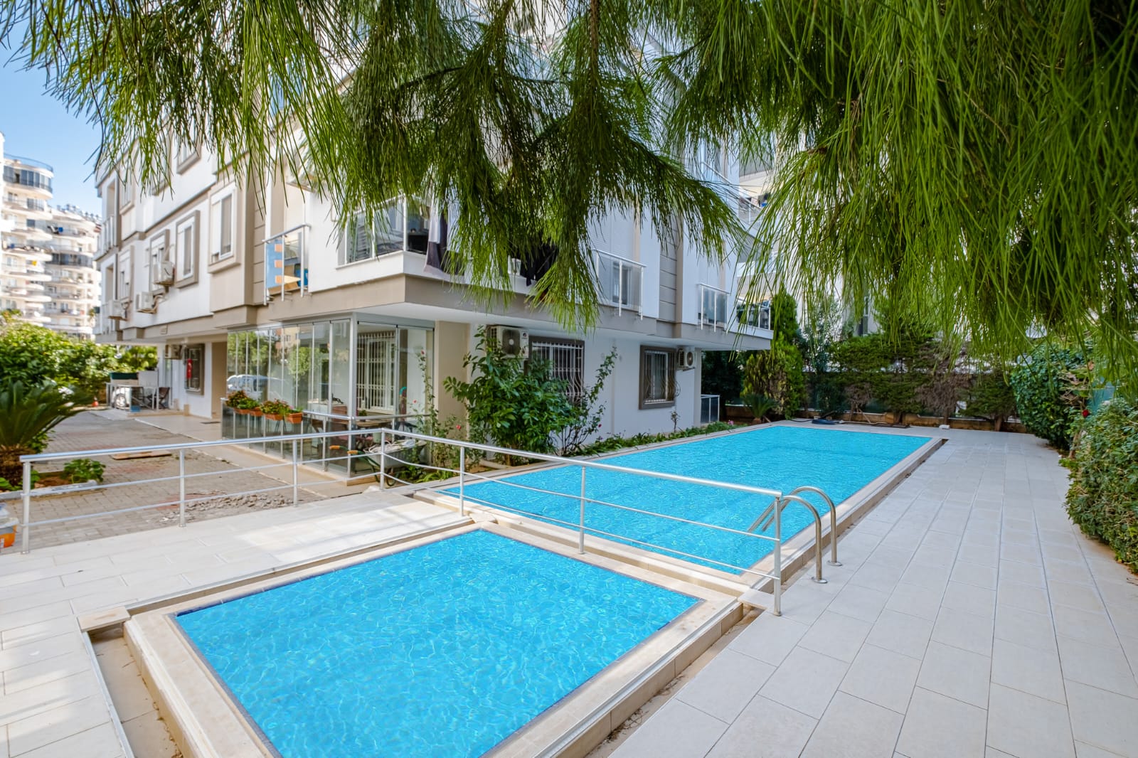 Güzeloba Anadolu Hastanesi Arkası, Havuzlu Sitede Lüks 2+1 Kiral