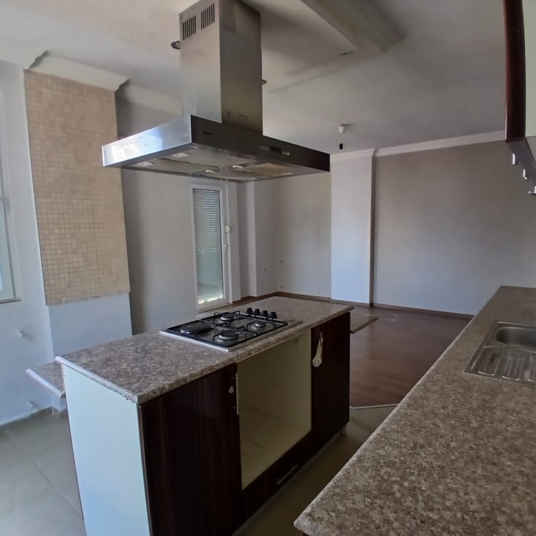 Güzeloba Anadolu Hastanesi Arkası, Havuzlu Sitede Lüks 2+1 Kiral