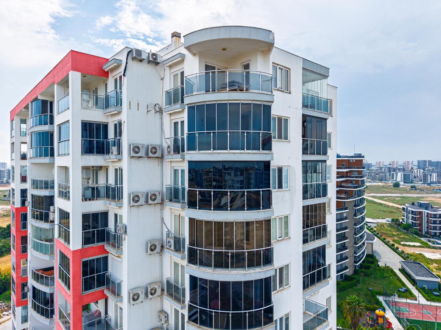 Antalya Aksu Altıntaş Hopel City’de Satılık Geniş ve Modern 3+1 Lüks Daire