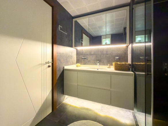 Antalya Aksu Altıntaş Hopel City’de Satılık Geniş ve Modern 3+1 Lüks Daire