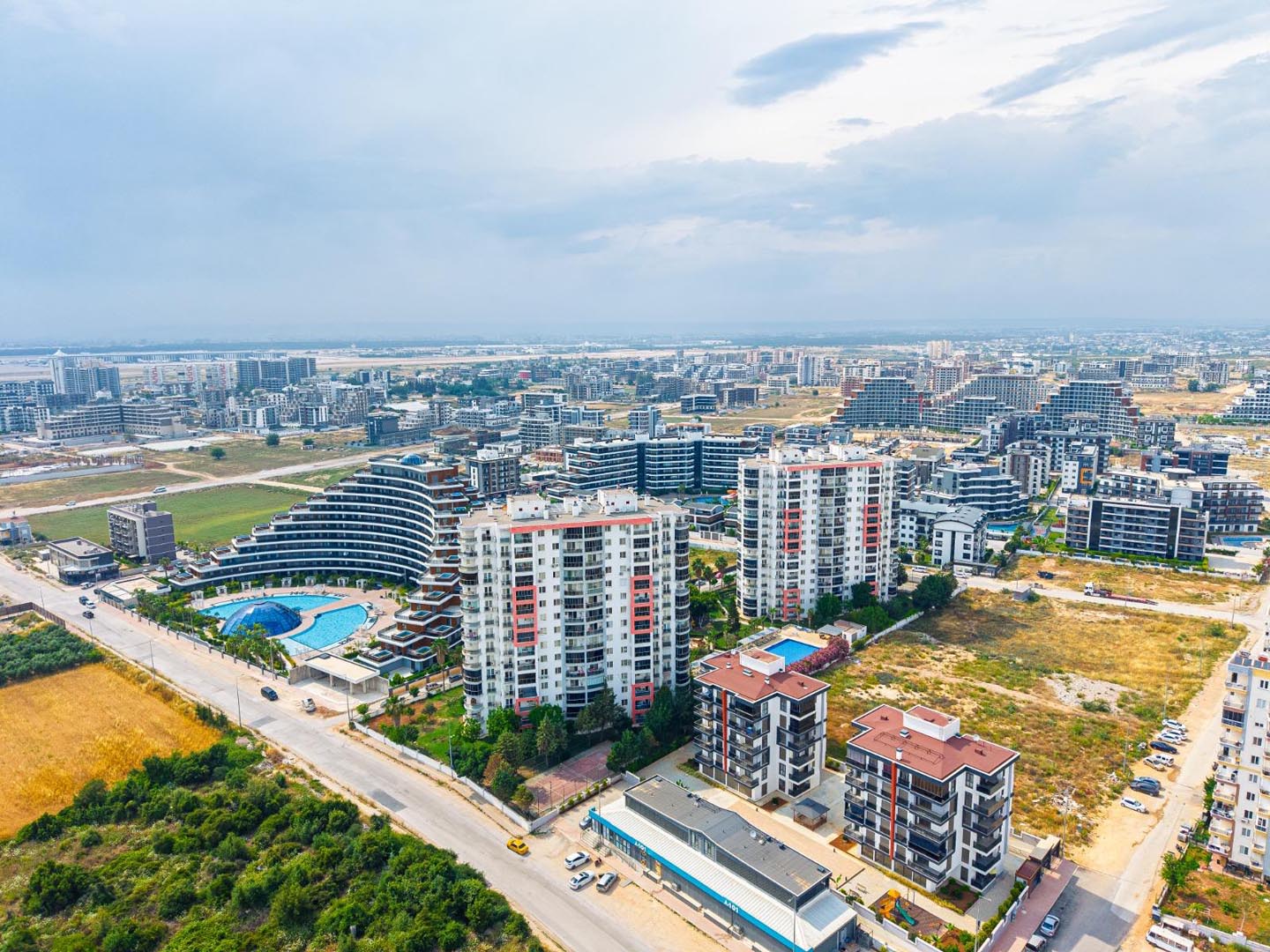 Antalya Aksu Altıntaş Hopel City’de Satılık Geniş ve Modern 3+1 Lüks Daire
