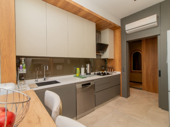 Antalya Altıntaş Allure Sitesi’nde Satılık Geniş Teraslı ve Lüks 2+1 Daire