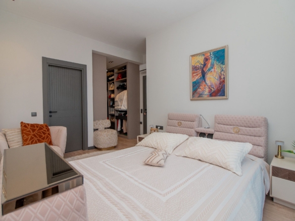 Antalya Altıntaş Allure Sitesi’nde Satılık Geniş Teraslı ve Lüks 2+1 Daire