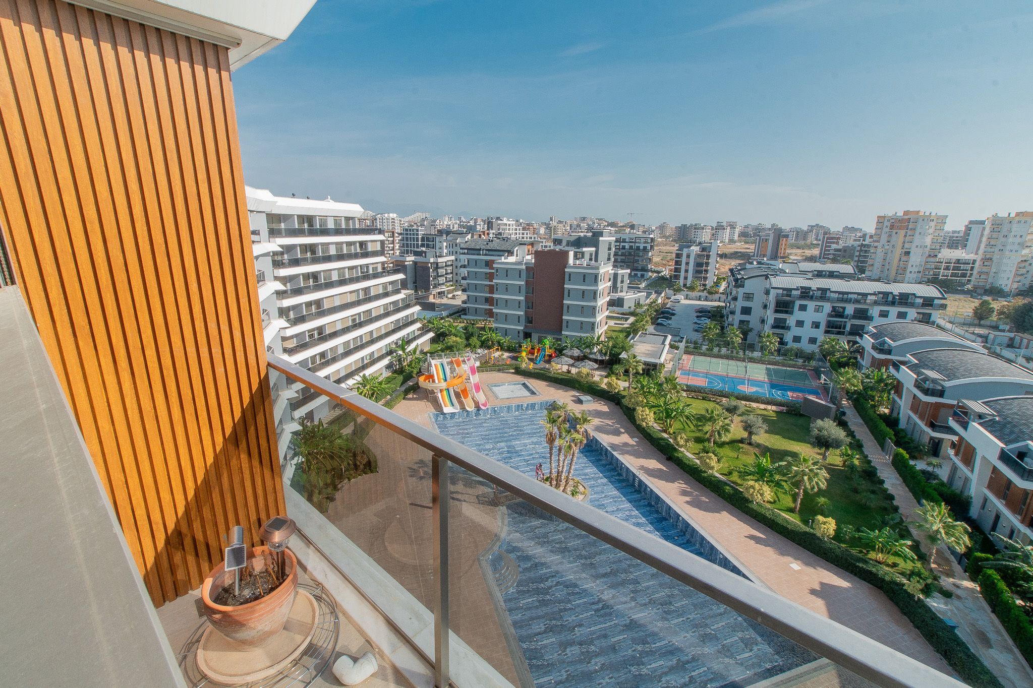 Antalya Altıntaş Allure Sitesi’nde Satılık Geniş Teraslı ve Lüks 2+1 Daire