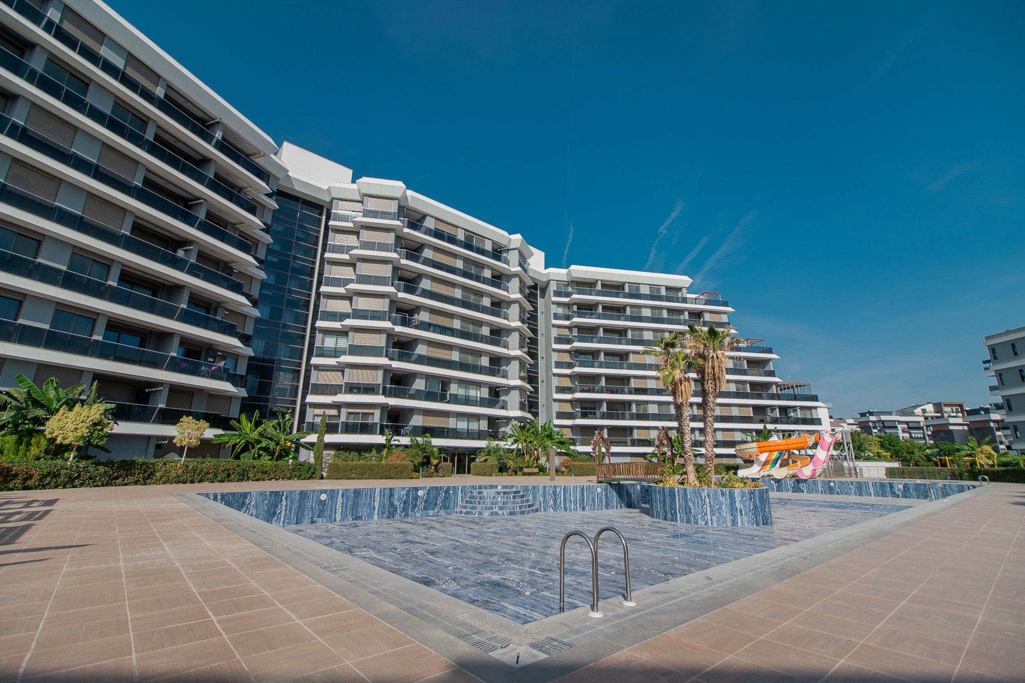 Antalya Altıntaş Allure Sitesi’nde Satılık Geniş Teraslı ve Lüks 2+1 Daire