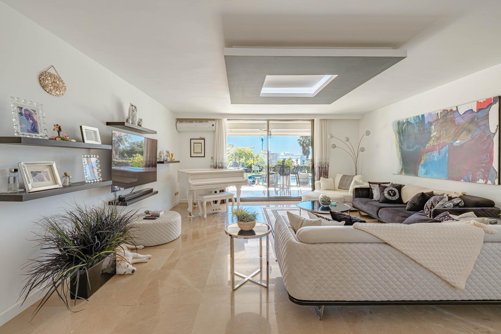 Bodrum Yokuşbaşı’nda Satılık Deniz Manzaralı 1000 m² Arsalı Lüks Müstakil Villa