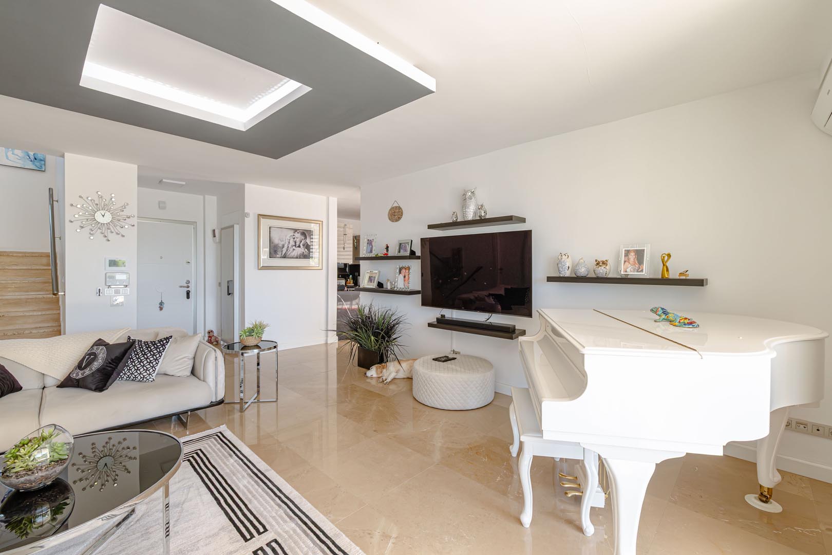 Bodrum Yokuşbaşı’nda Satılık Deniz Manzaralı 1000 m² Arsalı Lüks Müstakil Villa