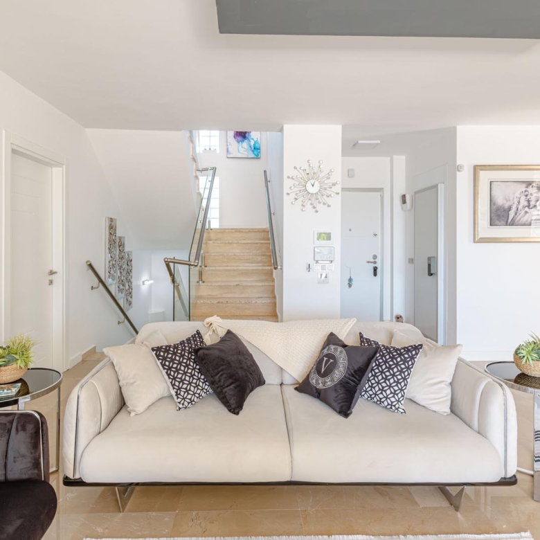 Bodrum Yokuşbaşı’nda Satılık Deniz Manzaralı 1000 m² Arsalı Lüks Müstakil Villa