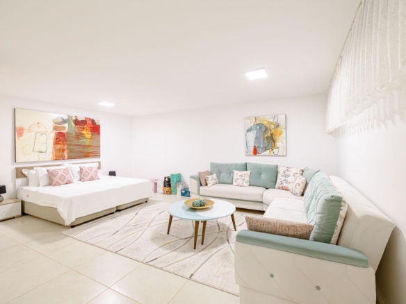 Bodrum Yokuşbaşı’nda Satılık Deniz Manzaralı 1000 m² Arsalı Lüks Müstakil Villa