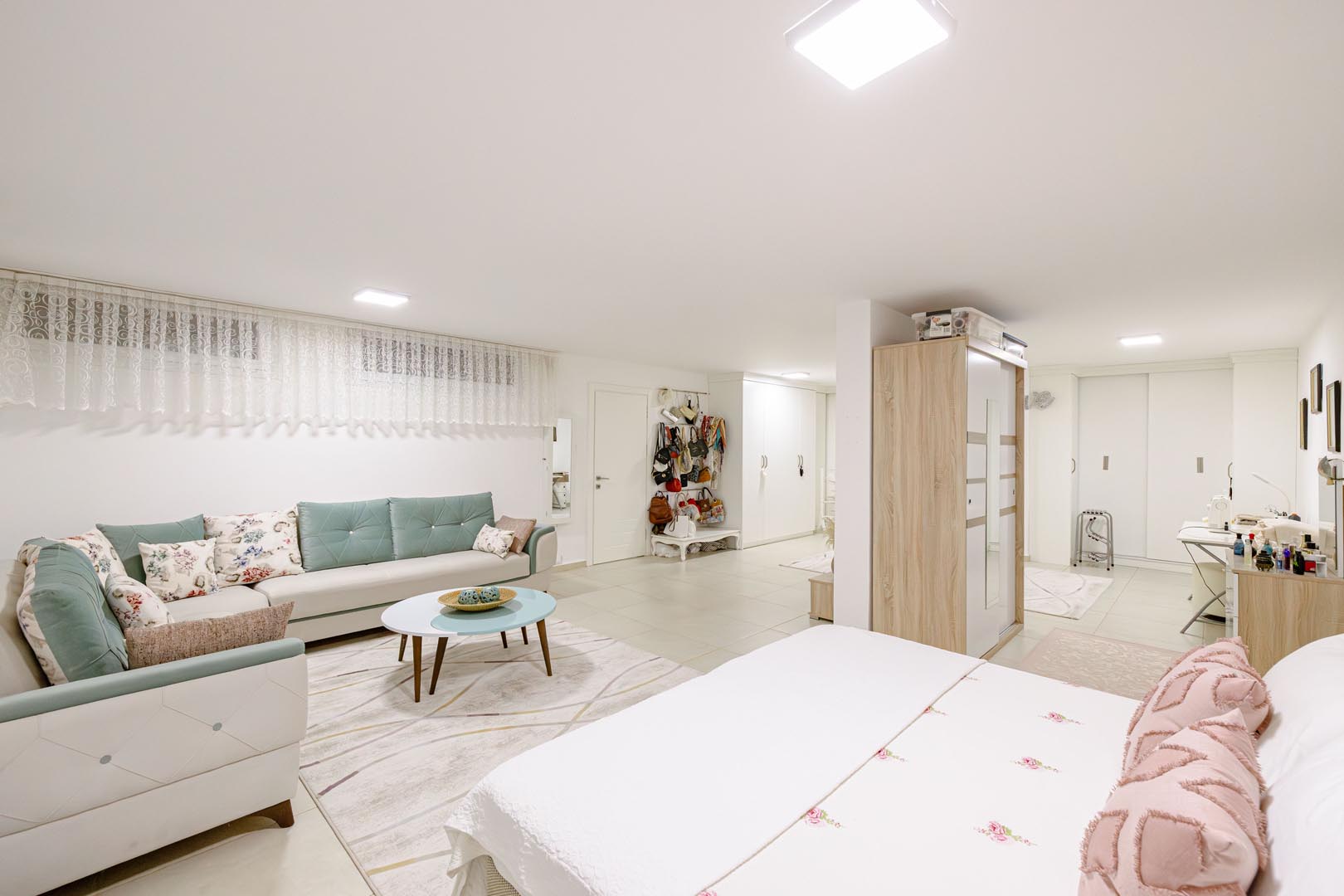 Bodrum Yokuşbaşı’nda Satılık Deniz Manzaralı 1000 m² Arsalı Lüks Müstakil Villa