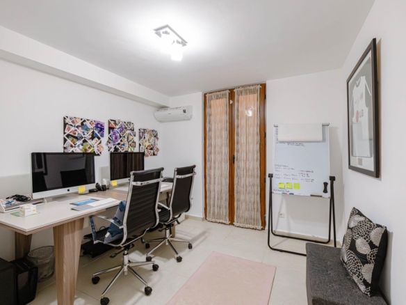 Bodrum Yokuşbaşı’nda Satılık Deniz Manzaralı 1000 m² Arsalı Lüks Müstakil Villa