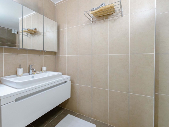 Bodrum Yokuşbaşı’nda Satılık Deniz Manzaralı 1000 m² Arsalı Lüks Müstakil Villa