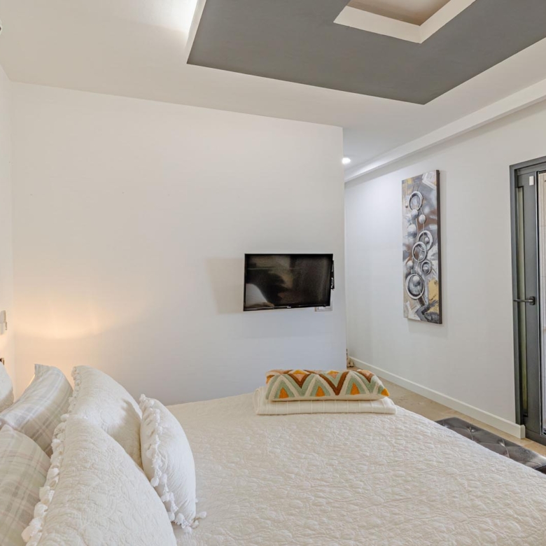 Bodrum Yokuşbaşı’nda Satılık Deniz Manzaralı 1000 m² Arsalı Lüks Müstakil Villa