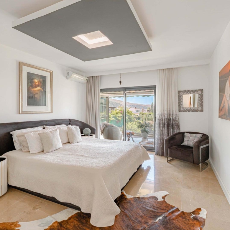 Bodrum Yokuşbaşı’nda Satılık Deniz Manzaralı 1000 m² Arsalı Lüks Müstakil Villa