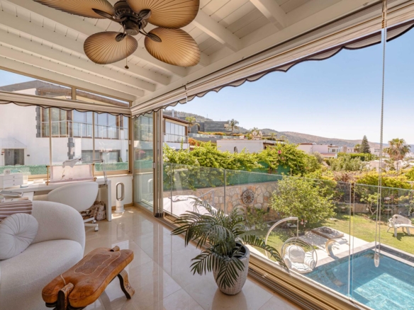 Bodrum Yokuşbaşı’nda Satılık Deniz Manzaralı 1000 m² Arsalı Lüks Müstakil Villa