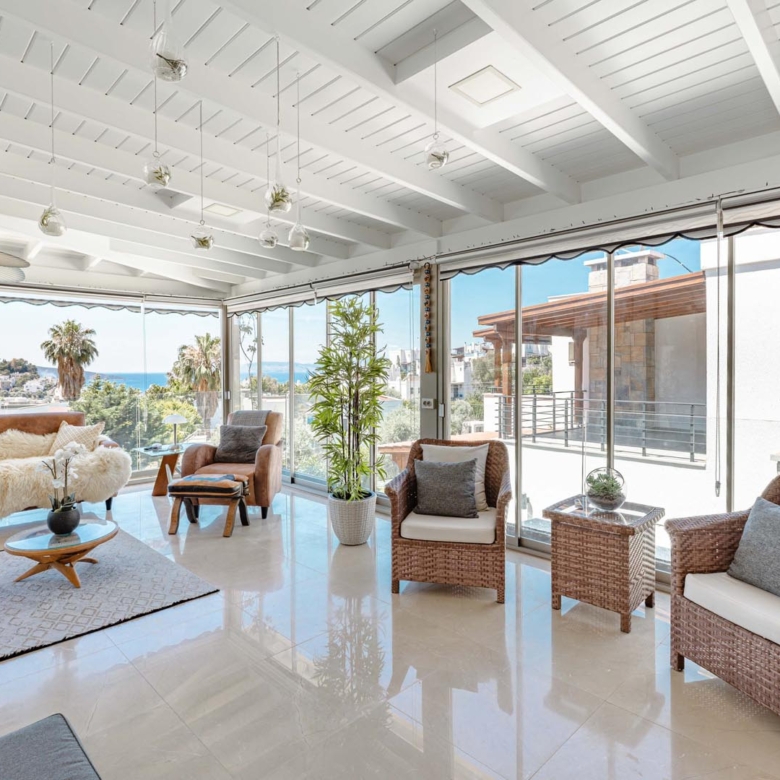 Bodrum Yokuşbaşı’nda Satılık Deniz Manzaralı 1000 m² Arsalı Lüks Müstakil Villa