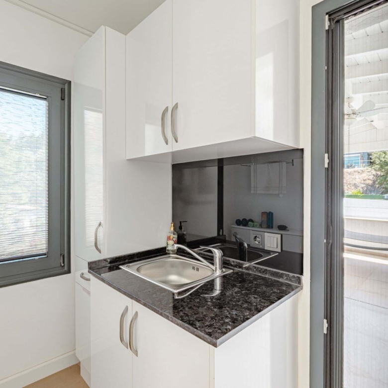 Bodrum Yokuşbaşı’nda Satılık Deniz Manzaralı 1000 m² Arsalı Lüks Müstakil Villa