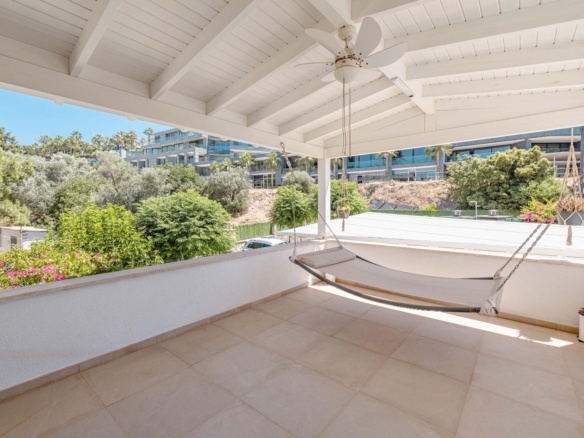 Bodrum Yokuşbaşı’nda Satılık Deniz Manzaralı 1000 m² Arsalı Lüks Müstakil Villa