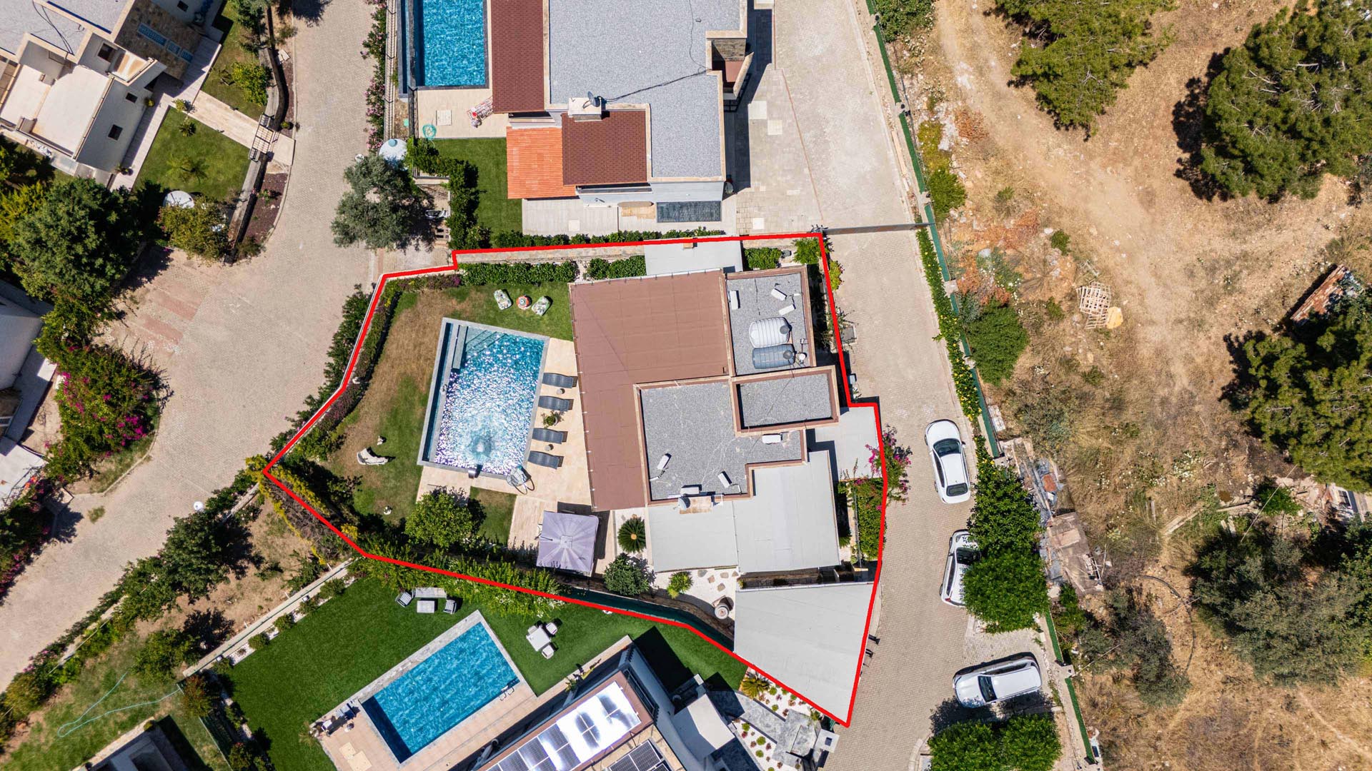 Bodrum Yokuşbaşı’nda Satılık Deniz Manzaralı 1000 m² Arsalı Lüks Müstakil Villa