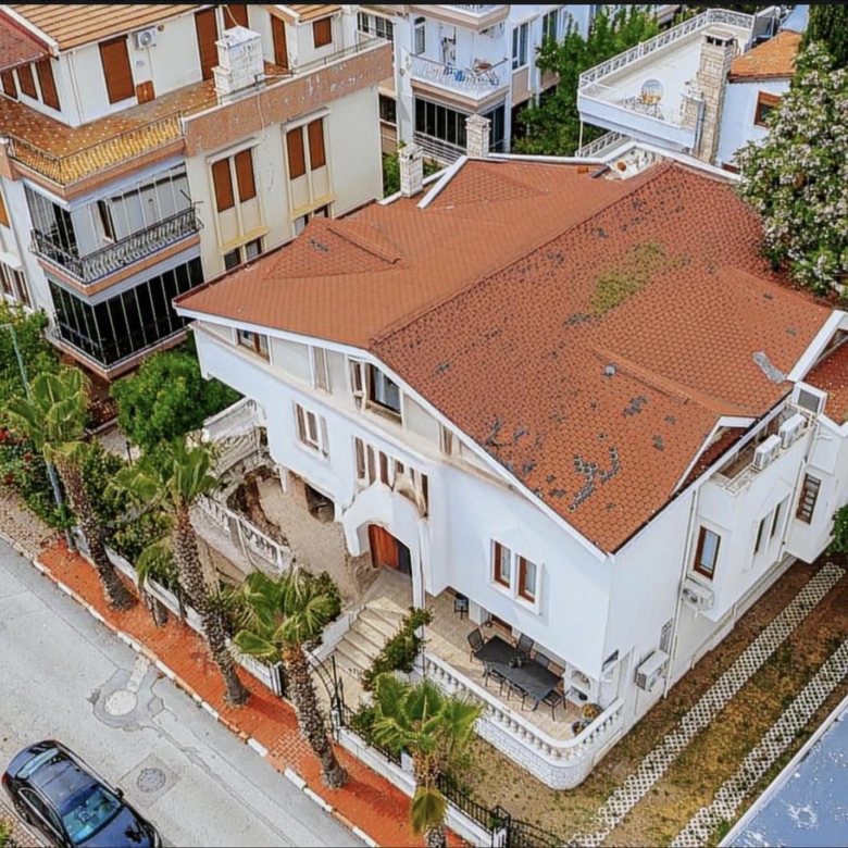 ÇAĞLAYAN’DA 800 M2 İÇ KULLANIM M2 OLAN KOMPLE SATILIK BİNA